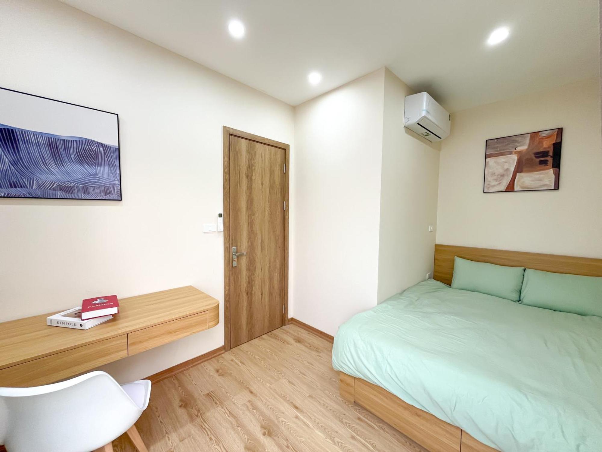 Amazing Housing Lac Long Quan Ханой Екстериор снимка