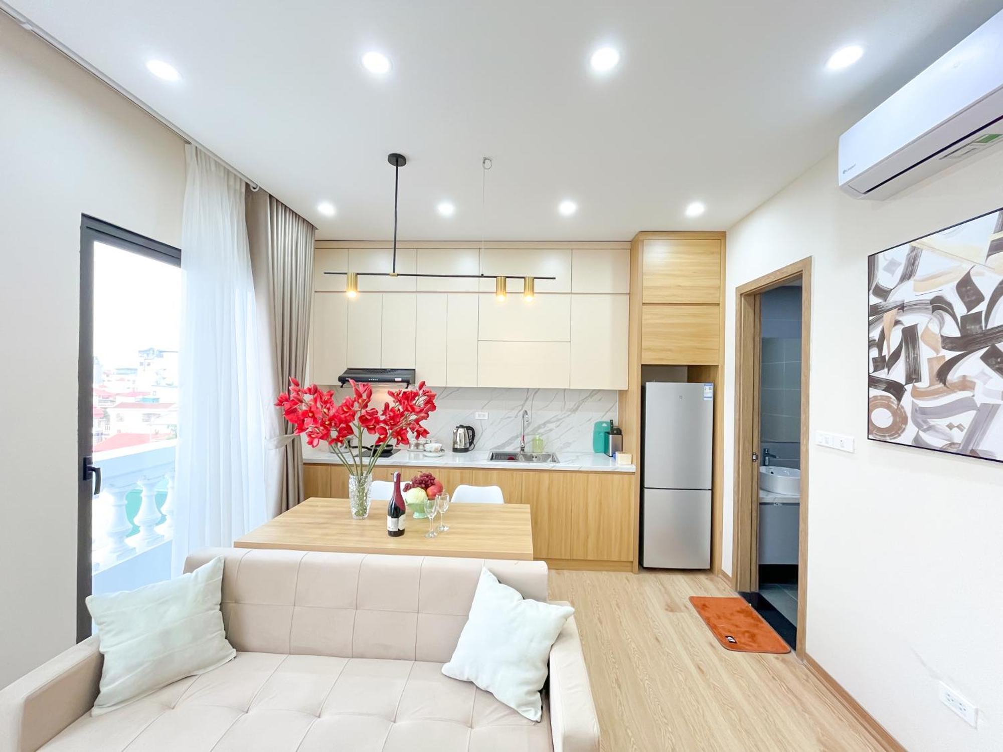 Amazing Housing Lac Long Quan Ханой Екстериор снимка