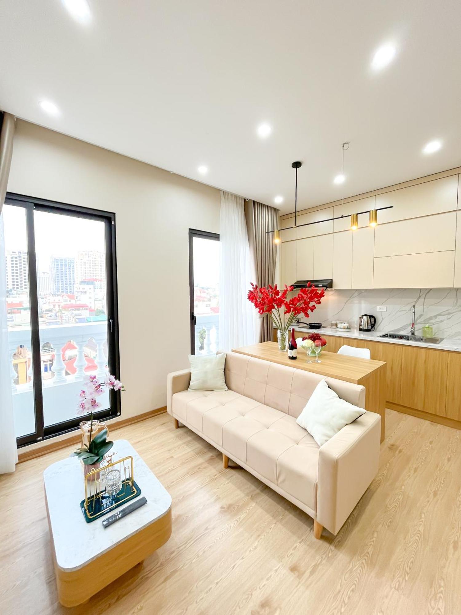 Amazing Housing Lac Long Quan Ханой Екстериор снимка