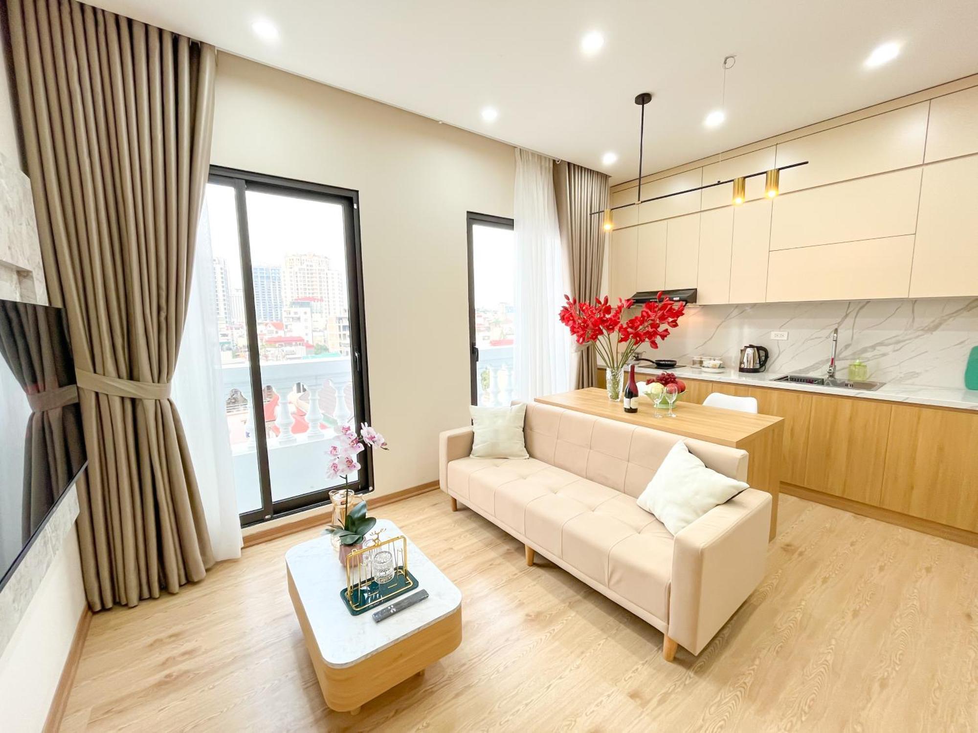 Amazing Housing Lac Long Quan Ханой Екстериор снимка