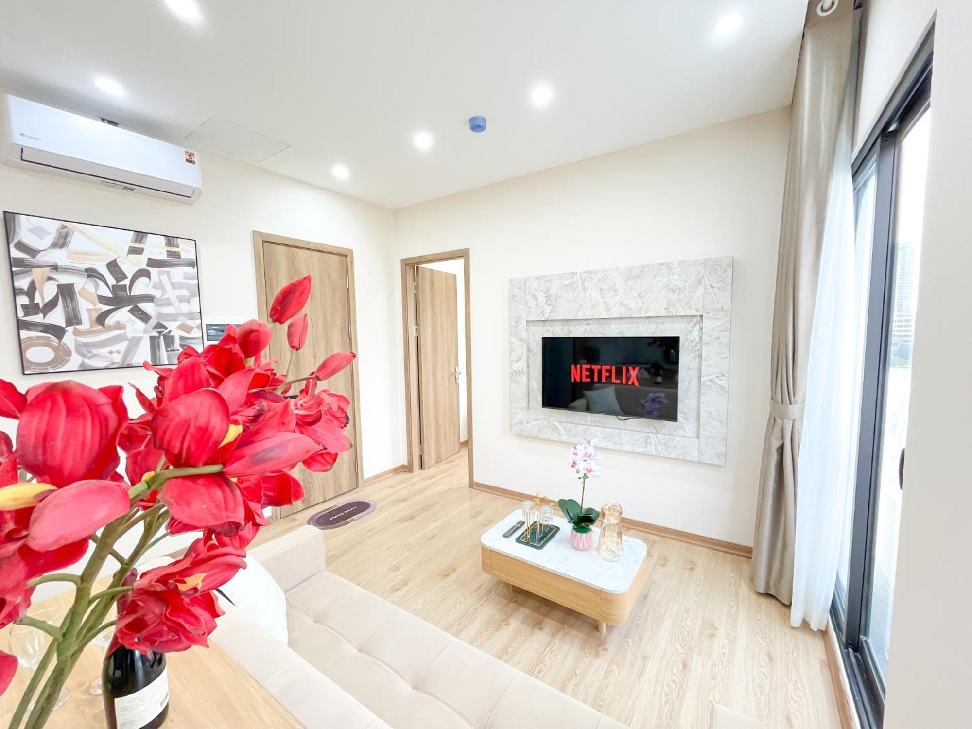 Amazing Housing Lac Long Quan Ханой Екстериор снимка